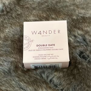 Wander double date eyeshadow duo-new!